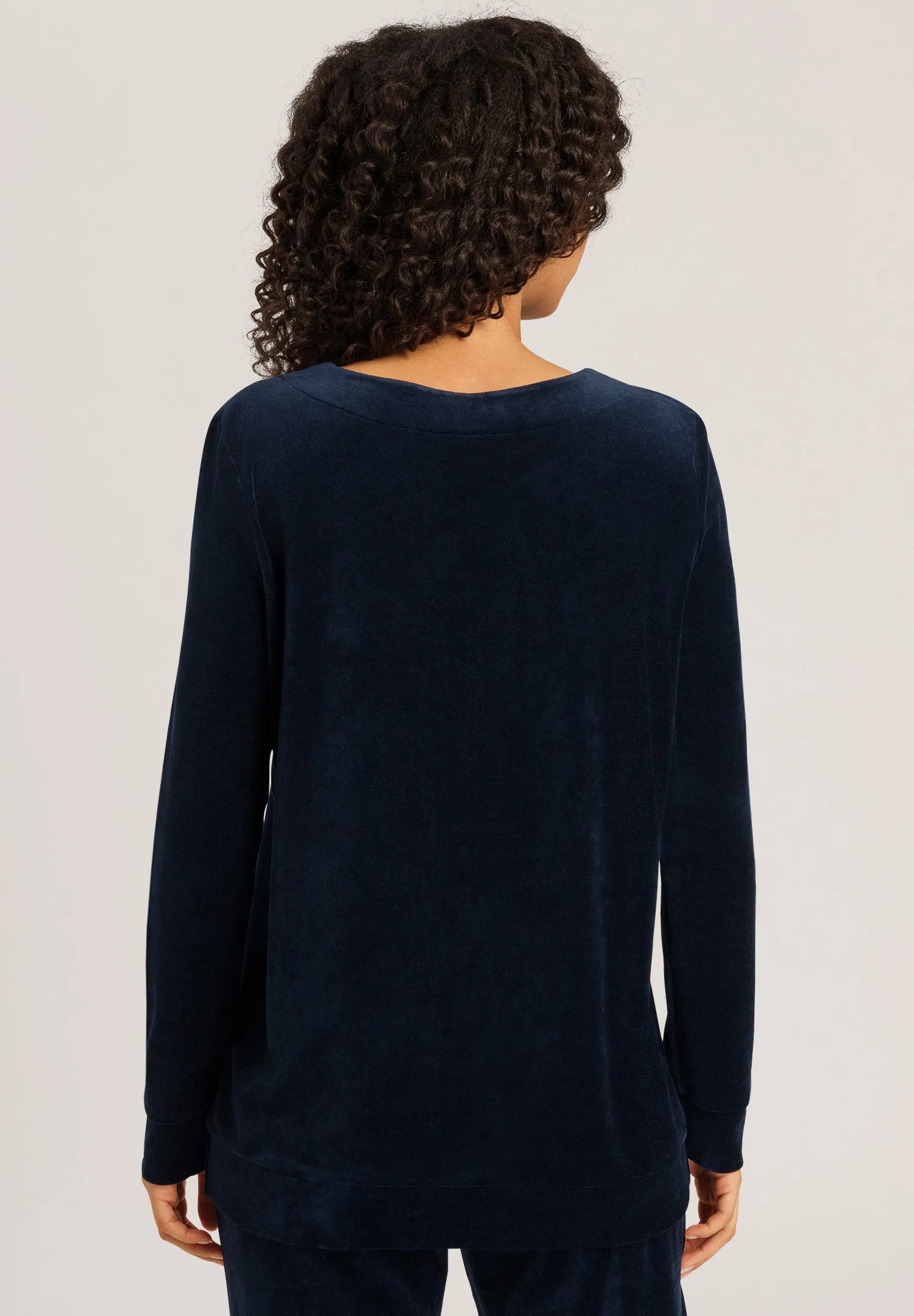 Favourites Velvet Round Neck Pullover | Deep Navy 78770-1610