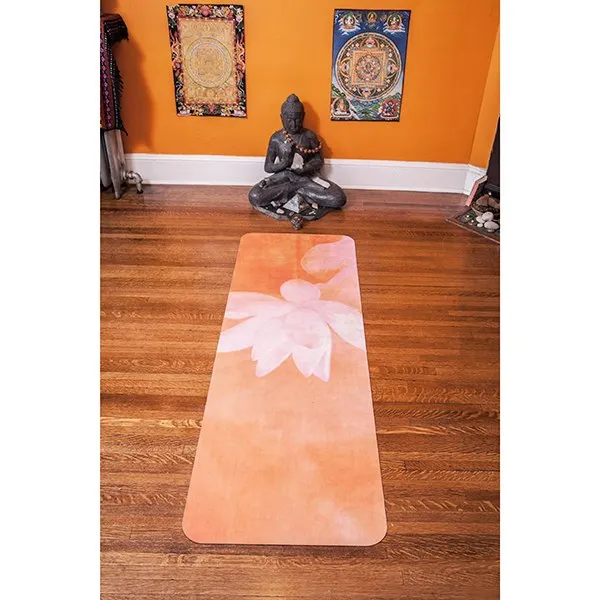 UTOPIAT's Spirited Lotus - the premium eco yoga mat